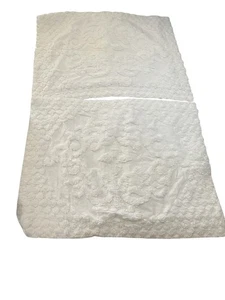 Better Trends Chenille Queen White Bedspread Set Medallion 102" x 110" 3 Pillow - Picture 1 of 12