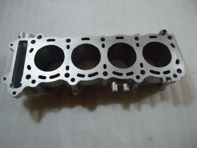 Suzuki GSXR 600 SRAD cilindri barili motore GSX-R 600 - Immagine 1 di 4