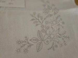 Needles N Thread Flour Sack Towels Embroidery 26" x 26" WILDFLOWERS Lot Of 3 - Picture 1 of 7
