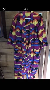 Snowboarder Robe. Images Of Snowboarder All Over It. - Bild 1 von 1