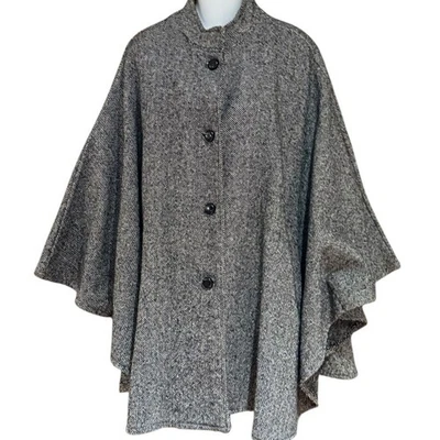 Vintage Black & White Tweed Women's One Size Button Up Cape by Herman Kay - Image 1 of 4