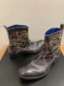 Mark Nason 67558 Rock Lives Dragon Men's Dark Brown Leather Ankle Boots Sz 8 - Picture 1 of 11