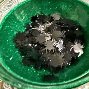 Black Spider Shaped Table Confetti PVC Sequin DIY Birthday Party Supply 10g Bag - Picture 1 of 11