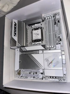 AORUS X870E PRO ICE Motherboard ATX Socket AM5 AMD X870E AORUS PRO ICE - Afbeelding 1 van 19