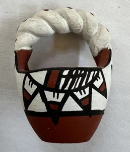 Acoma Pueblo Pottery Vessel Signed Chinana Jemez Native American Art Tribal Pot - Picture 1 of 7