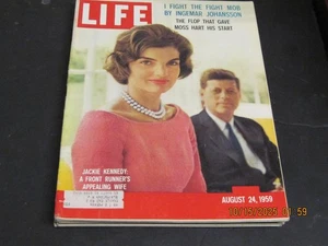 LIFE MAGAZINE 1959 AUGUST 24 JACKIE KENNEDY A FRONT RUNNER'S APPEALING WIFE - Foto 1 di 2