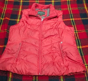 Chaleco Eddie Bauer EB550 Para Mujer XL Premium Plumón de Ganso Acolchado Puffer Rojo Exterior - Imagen 1 de 6