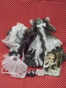 Of Set Only Pullip Cynthia Legra Outfit / Pullip - Picture 1 of 3