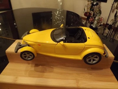 Anson, Plymouth Prowler, Yellow, 1:18-Pre-owned - Image 1 of 4