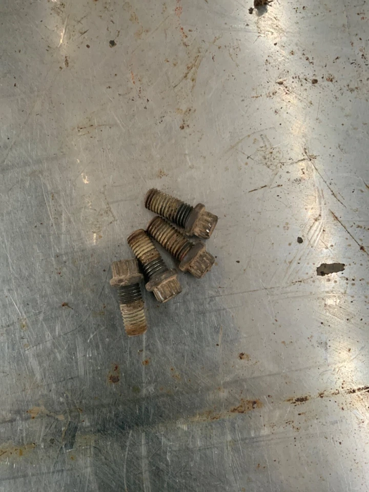 Mazda serie b b3000 1994 pernos de eje de transmisión Foto 1 de 1