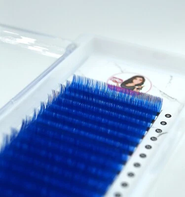 Colored Lash Extensions Easy Fan Volume Lashes Blue Lash Extensions 0.07 CC Curl - Image 1 of 4