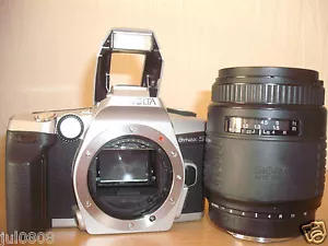 MINOLTA DYNAX 5 35MM FILM SLR CAMERA~SIGMA UC ZOOM 35-135MM AUTO FOCUS LENS J018 - Picture 1 of 12