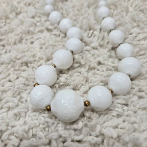 Collar vintage de cuentas de vidrio blanco 24" - Imagen 1 de 6