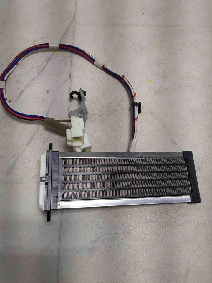 Сердцевина/элемент нагревателя Prius V 10 11 12 13 14 15 16 17 18 (OEM) - Изображение 1 из 2