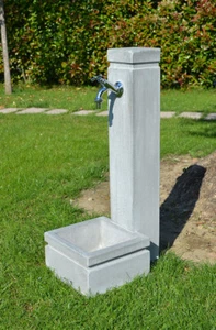 Fontana giardino esterno moderna pietra cemento, + rubinetto e piletta, h 75 cm - Foto 1 di 12