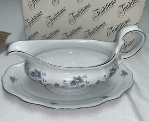 Johann Haviland Traditions Blue Garland Gravy Boat and Liner Tray New In Box - Picture 1 of 11