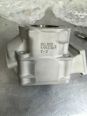 1997 98 99 00 Yamaha Venture Vmax 500 Liquid Twin Cylinder 8CJ00 reman - Image 1 of 3