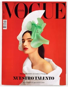 VOGUE ESPAÑA Spain Magazine No.370 January 2019 - AFRICA PENALVER - Bild 1 von 5