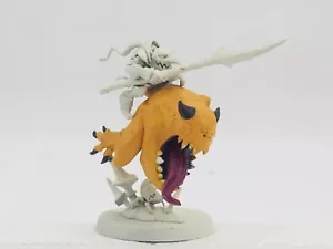 GW WH AOS GLOOMSPIRE GITZ LOONBOSS EN SQUIG CUEVA GIGANTE. PIEZA PINTADA. AZUL 1740 - Imagen 1 de 3