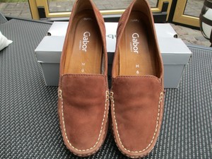  Damen-Mokassins von *Gabor*, Größe 6, Nubukleder in braun