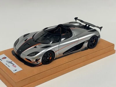 1/18 AutoArt Koenigsegg Agera RS Silver Carbon Fiber   79024 Seuede Base - Image 1 of 4