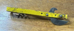 VINTAGE YANKEE CAN BOTTLE OPENER CORKSCREW Yellow - Picture 1 of 7