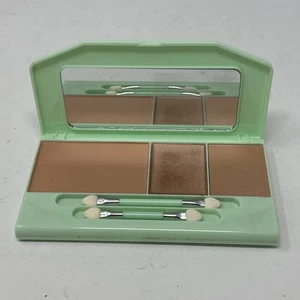 Signature Club A Take Along Makeup Kit Shade #2 - Picture 1 of 9