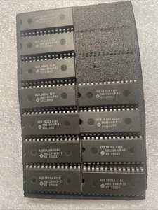 Lot Of 17 HM62256ALP-12  "Original" Hitachi 28P DIP SRAM IC - Picture 1 of 6