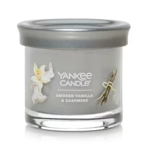 YANKEE CANDLE 4.3oz SMOKED VANILLA & CASHMERE Glass Scented Candle Holidays NEW - Picture 1 of 3