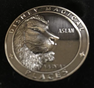 Disney Movie Rewards ASLAN Coin with Box Disney Magical Places - Picture 1 of 3