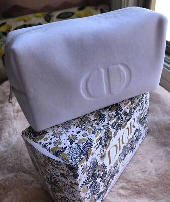 Белая мягкая двусторонняя косметичка DIOR CD с монограммой - Изображение 1 из 4