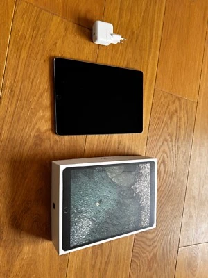 Apple iPad Pro 2017 64GB, Wi-Fi, 10,5 Zoll - Schwarz - Bild 1 von 4