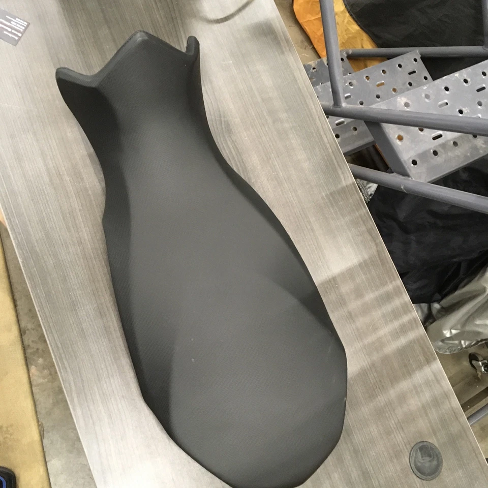 MV AGUSTA RIVALE 800 座椅 8000B8431 20A — 第 1/4 张图片