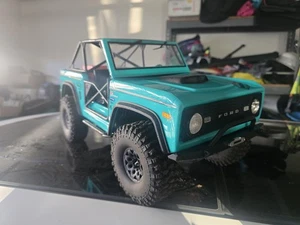 REEFS RC's  Personal Axial SCX10 III "Early Ford Bronco" RTR 1/10 (Teal) - Picture 1 of 11