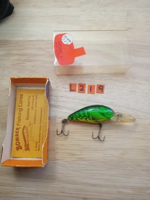 Vintage Bomber Model A Crawdad Firetiger Fishing Lure w/Box & Paper - Image 1 of 4