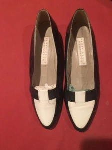 PERRY ELLIS PORTFOLIO Navy & White Leather Ballet Flats Women's Sz 8 B Italy - Picture 1 of 12