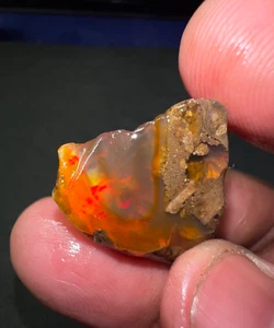 30 Carat Ethiopian Welo Opal Rough – Dazzling Fire, Natural and Raw Gemstone - Picture 1 of 4