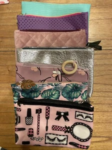 Makeup Bags - Ipsy - Choose your bag   Perfectly Priced - Picture 1 of 8