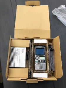 ICOM IC-R3 Communications wideband Receiver - Picture 1 of 14