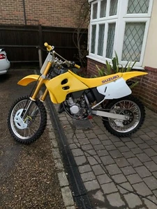 1994 SUZUKI RM125 R RESTORED AND READY TO RIDE IN UNMOLESTED ORIGINAL CONDITION - Picture 1 of 14