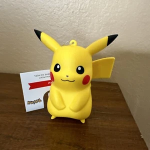 Hallmark 2024 Pokémon Pikachu Plastic Ornament New - Afbeelding 1 van 6