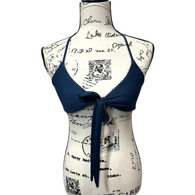 Top halter Frankie's Bikinies azul con corbata delantera ganchillo trasero, XS Foto 1 de 4