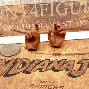 Hot Toys DX05 Indiana Jones Raiders 1/6 action Figure's 2 Trigger Hands Only - Picture 1 of 2