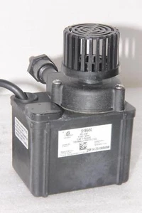LITTLE GIANT PUMP COMPANY 518600 Submersible Pump - Picture 1 of 2