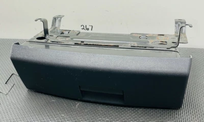 05-08 Audi A6 Quattro pasajero asiento delantero derecho inferior compartimento de almacenamiento OEM Foto 1 de 4