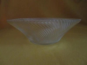 Large Clear Glass Swirl Serving Bowl 11"w x 4.5"t Excellent Pre Owned - Imagen 1 de 3