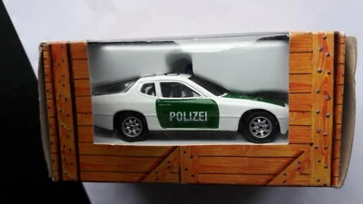 VOITURE  miniature 1/43e   PORSCHE  924  "POLIZEI"     1975     Norev - Photo 1/4