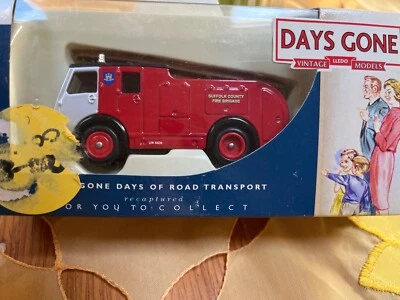 Lledo Days Gone DG060015 Dennis F8 Fire Engine Suffolk County Fire Brigade - Image 1 of 2