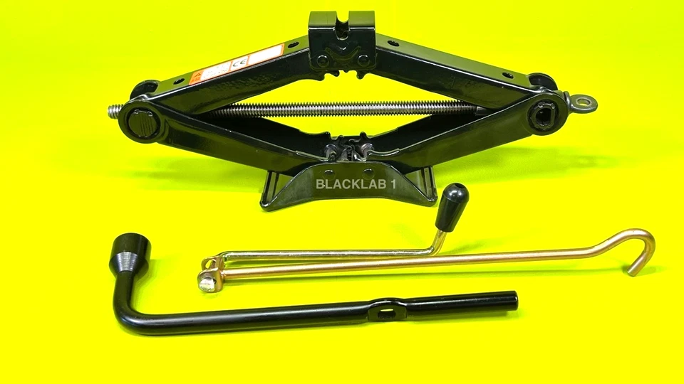 CONJUNTO JACK COM ALÇA JACK E CHAVE DE RODA SERVE: 2004-2018 TOYOTA COROLLA - Imagem 1 de 1