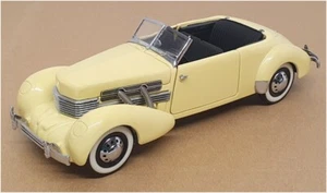 Franklin Mint 1/24 Scale Diecast B11PN92 - 1937 Cord 812 Phaeton Coupe - Cream - Picture 1 of 6